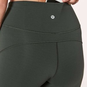EUC lululemon in movement shorts in evergreen